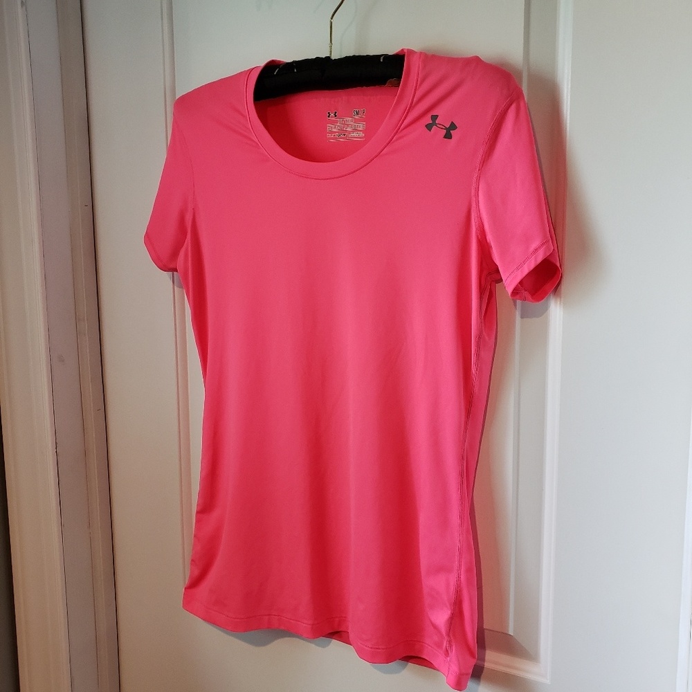Under Armour Fitted heat gear Pink Tee - Small